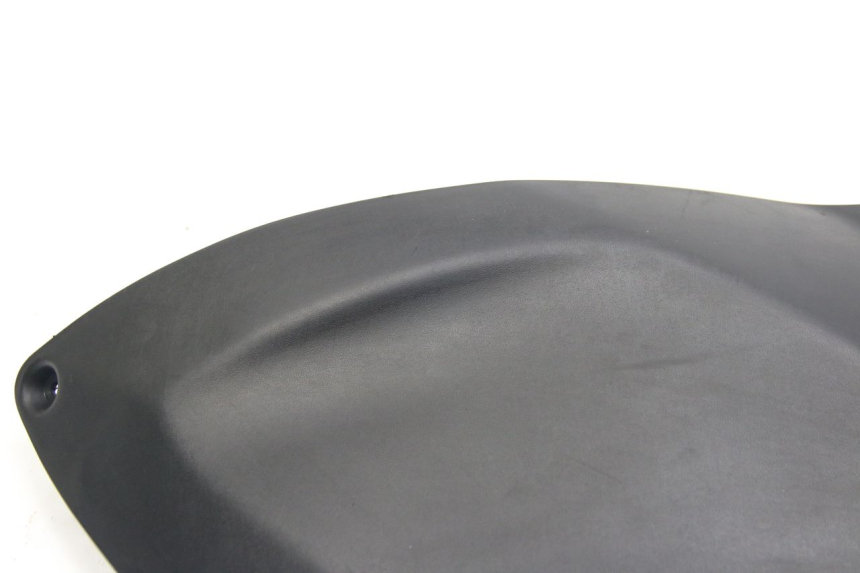 photo de COPERCHIO SOTTO SELLA DESTRO PEUGEOT CITYSTAR 125 (2011 - 2017) - Vista d'insieme del prodotto