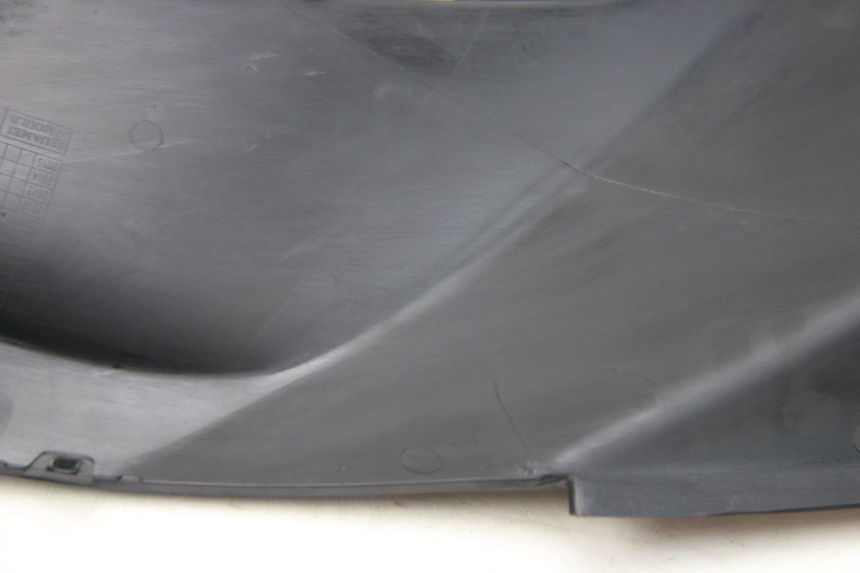 photo de COPERCHIO SOTTO SELLA DESTRO PEUGEOT CITYSTAR 125 (2011 - 2017) - Marcature e riferimenti originali