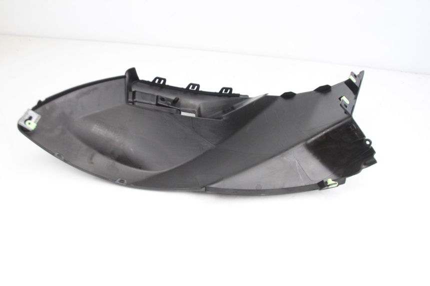 photo de COPERCHIO SOTTO SELLA DESTRO PEUGEOT CITYSTAR 50 (2013 - 2017) - Altra angolazione