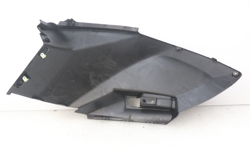 photo de COPERCHIO SOTTO SELLA DESTRO PEUGEOT CITYSTAR 50 (2013 - 2017) - Zoom sullo stato d'uso