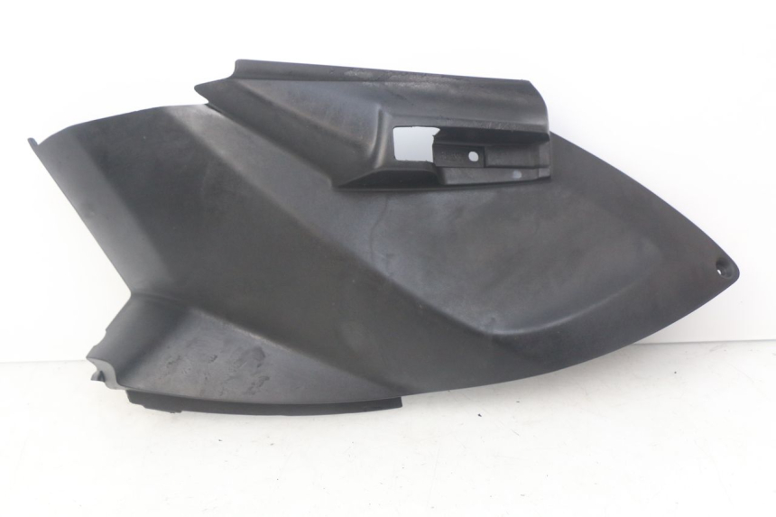 photo de COPERCHIO SOTTO SELLA DESTRO PEUGEOT CITYSTAR 50 (2013 - 2017) - Dettagli dei punti di fissaggio