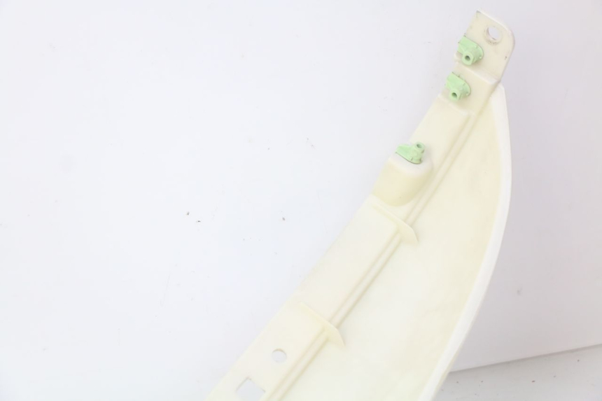 photo de COPERCHIO SOTTO SELLA DESTRO PEUGEOT DJANGO 2T 50 (2014 - 2019) - Primo piano tecnico