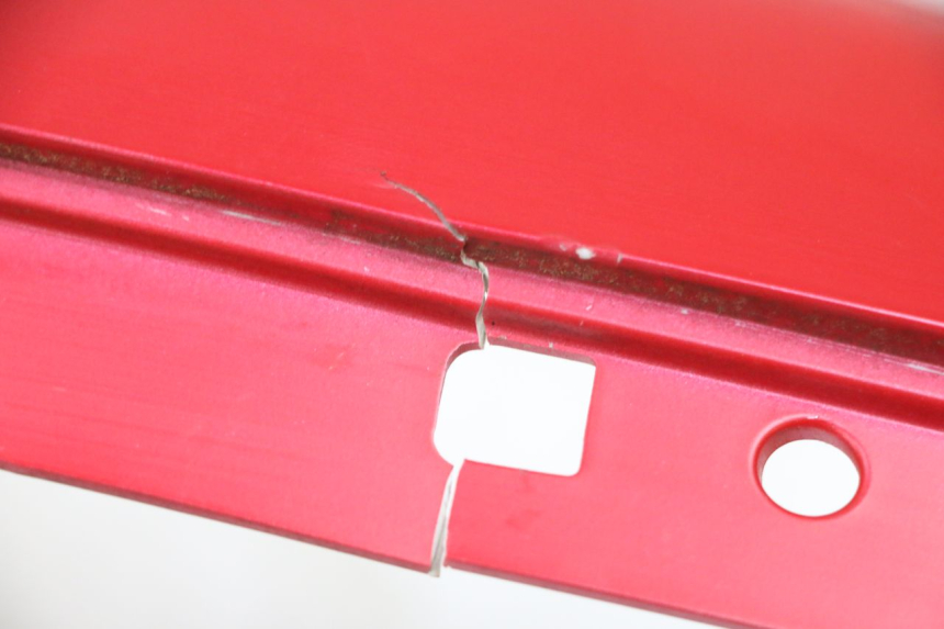 photo de CARENA SOTTO SELLA DESTRA PEUGEOT DJANGO 4T 50 (2014 - 2019) - Zoom sullo stato d'uso