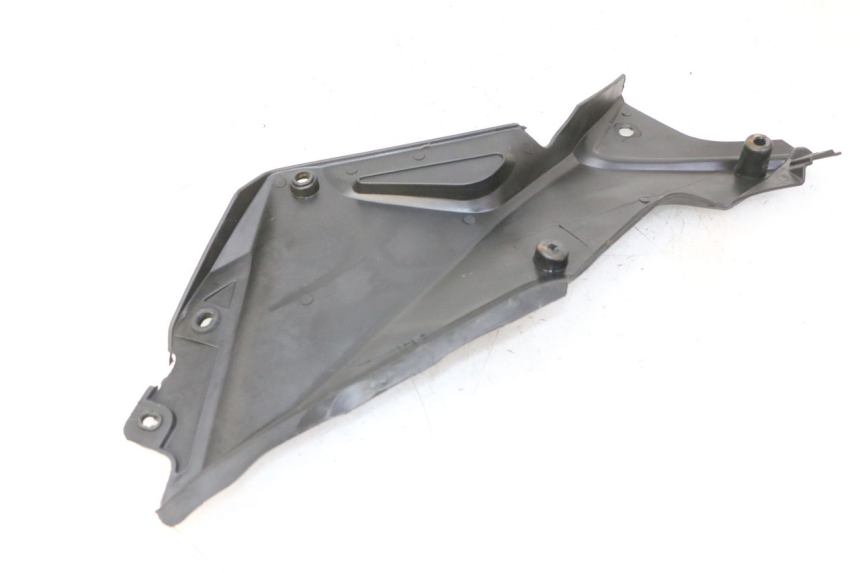 photo de CARENA SOTTO SELLA DESTRA STAHO FH 50 (2018 - 2019) - Dettaglio del componente