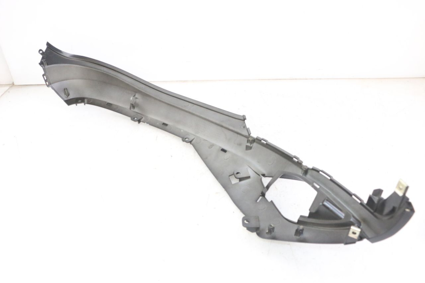 photo de CARENA SOTTO SELLA DESTRA SYM FIDDLE 3 III 50 (2014 - 2020) - Dettaglio del componente