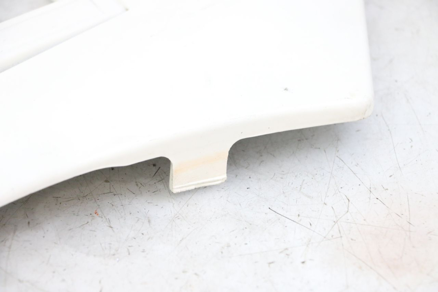 photo de CARENA SOTTO SELLA DESTRA YAMAHA FJ 36Y 1100 (1984 - 1985) - Zoom sullo stato d'uso