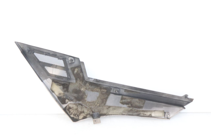 photo de COPERCHIO SOTTO SELLA DESTRO YAMAHA FJ 3CX 1200 (1986 - 1996) - Altra angolazione