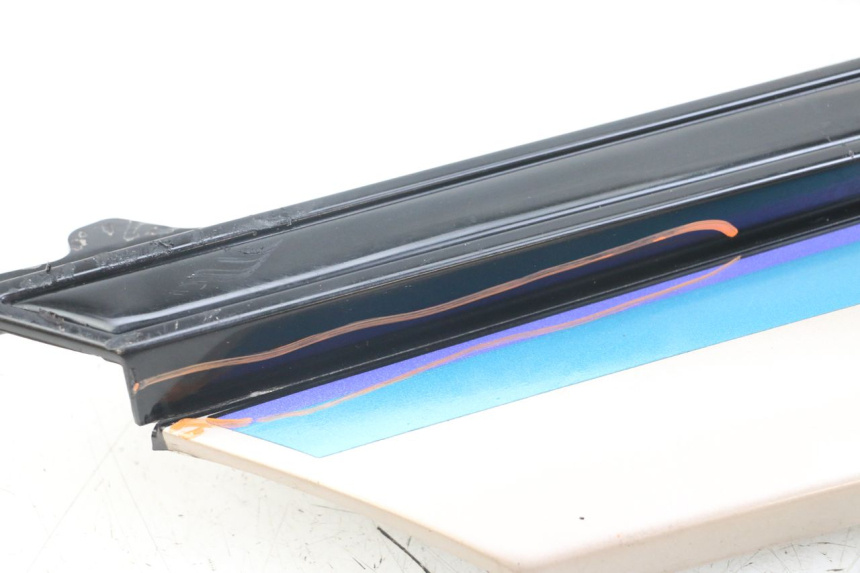 photo de COPERCHIO SOTTO SELLA DESTRO YAMAHA FJ 3CX 1200 (1986 - 1996) - Zoom sullo stato d'uso