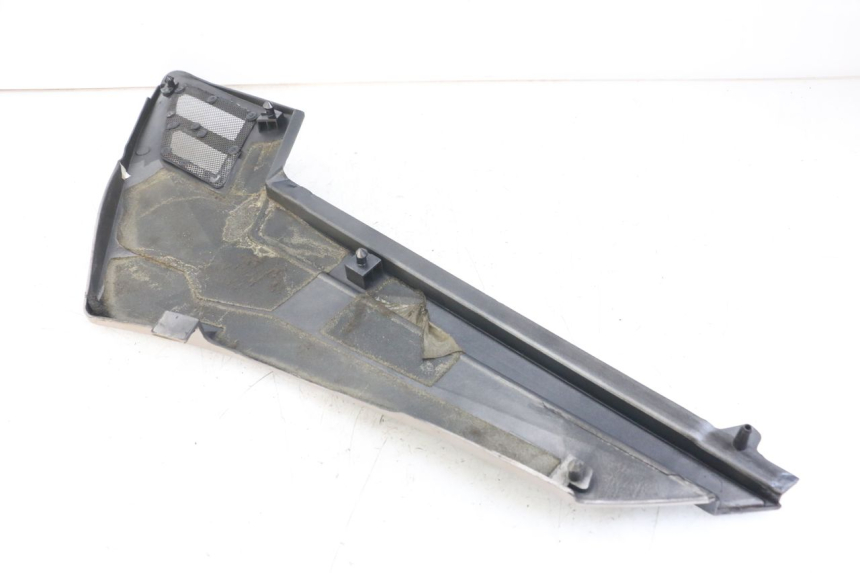 photo de COPERCHIO SOTTO SELLA DESTRO YAMAHA FJ 3CX 1200 (1986 - 1996) - Dettagli dei punti di fissaggio