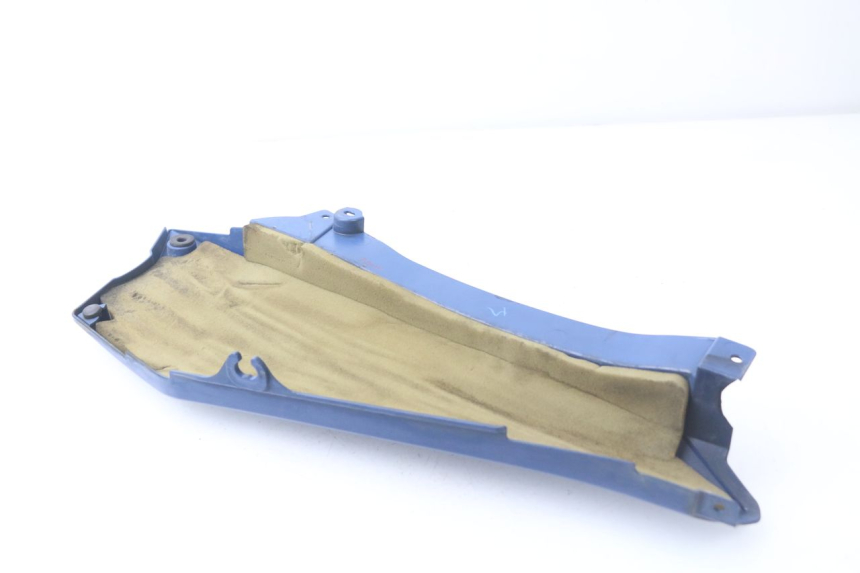 photo de COPERCHIO SOTTO SELLA DESTRO YAMAHA FJR ABS 1300 (2006 - 2012) - Zoom sullo stato d'uso