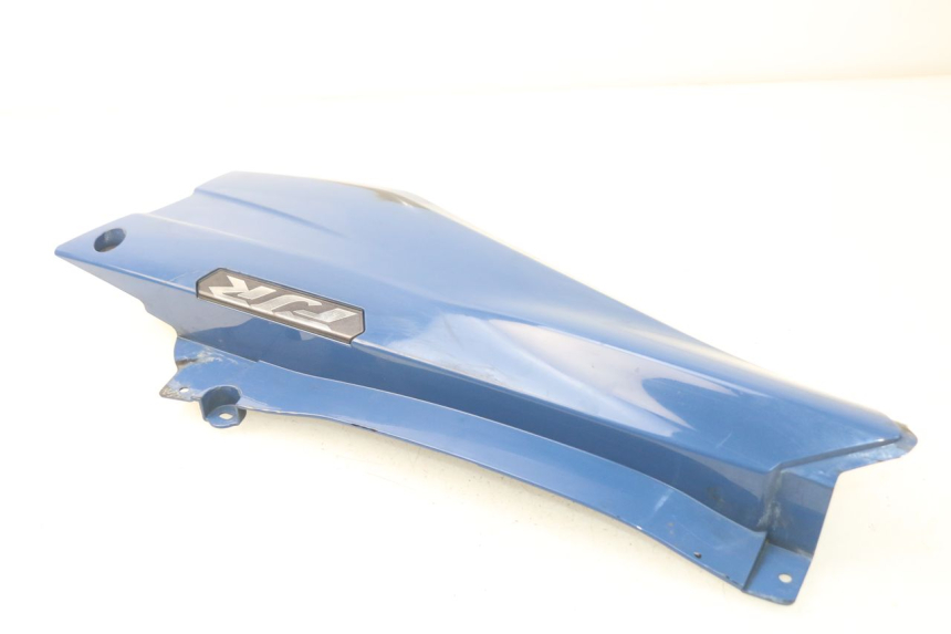 photo de COPERCHIO SOTTO SELLA DESTRO YAMAHA FJR ABS 1300 (2006 - 2012) - Altra angolazione