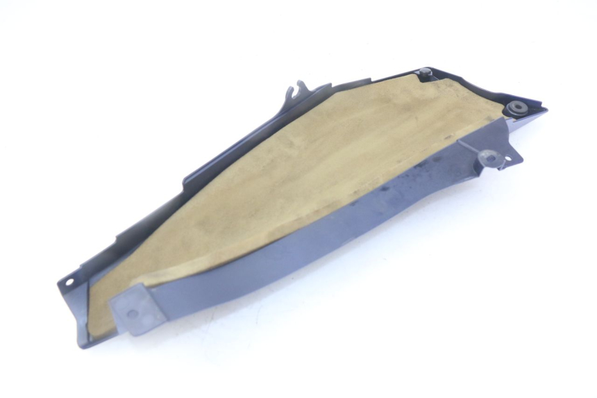 photo de CACHE SOTTO SELLA DESTRA YAMAHA FJR ABS 1300 (2016 - 2020) - Dettaglio del componente