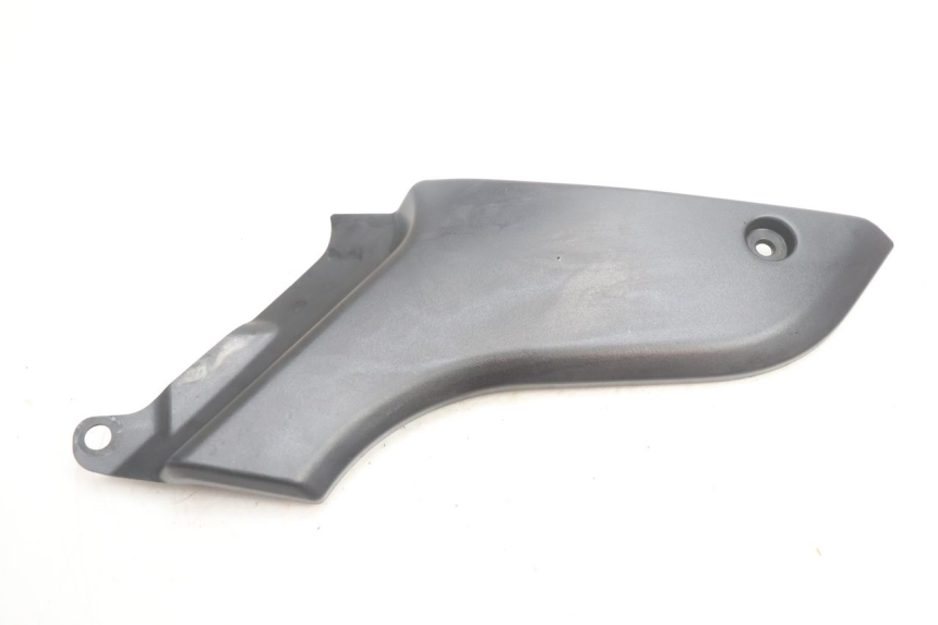photo de CARENA SOTTO SELLA DESTRA YAMAHA FJR 1300 (2001 - 2005) - Vista principale