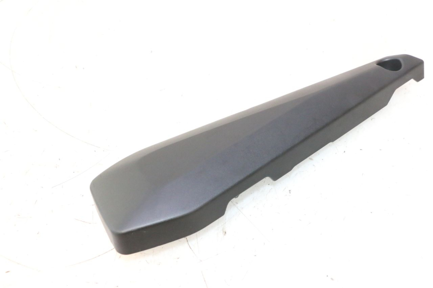 photo de COPERCHIO SOTTO SELLA DESTRO YAMAHA FZ8 800 (2010 - 2016) - Dettaglio del componente