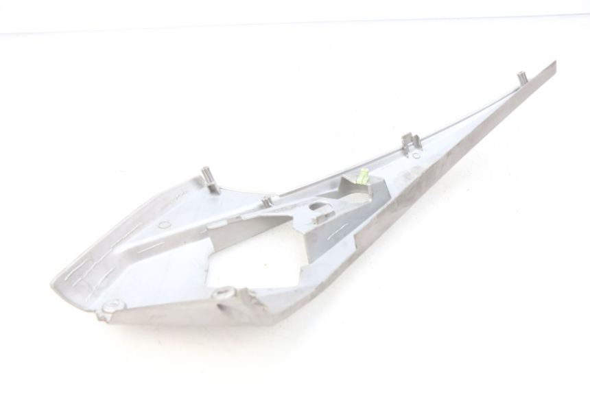 photo de COPERCHIO SOTTO SELLA DESTRO PEUGEOT GEOPOLIS 400 (2007 - 2013) - Vista d'insieme del prodotto