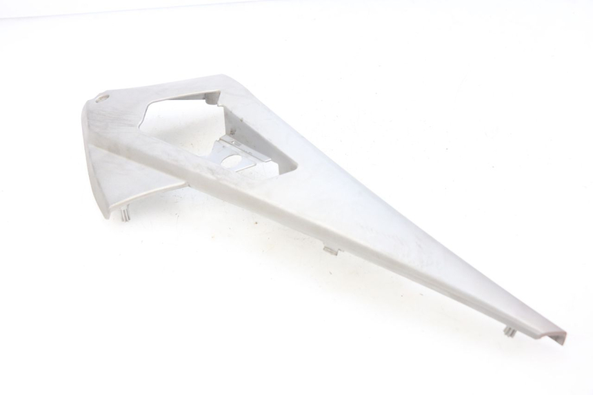 photo de COPERCHIO SOTTO SELLA DESTRO PEUGEOT GEOPOLIS 400 (2007 - 2013) - Dettagli dei punti di fissaggio