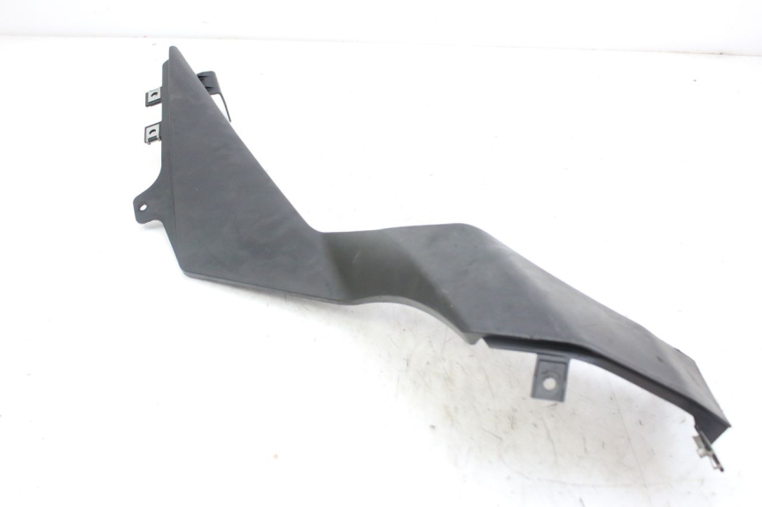 photo de COPERCHIO SOTTO SELLA DESTRO DERBI GPR 50 (2004 - 2009) - Ricambio usato controllato