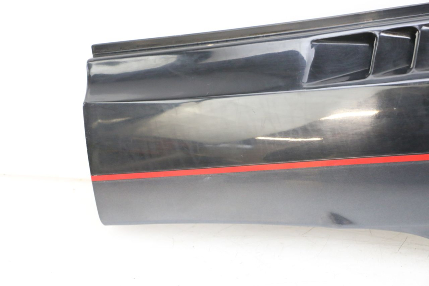 photo de CARENA SOTTO SELLA DESTRA KAWASAKI GPZ RX 1000 (1986 - 1988) - Caratteristiche distintive