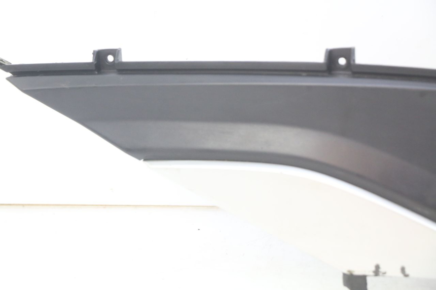 photo de COPERCHIO SOTTO SELLA DESTRO TNT MOTOR GRIDO 2T 50 (2010 - 2019) - Stato della superficie e materiale