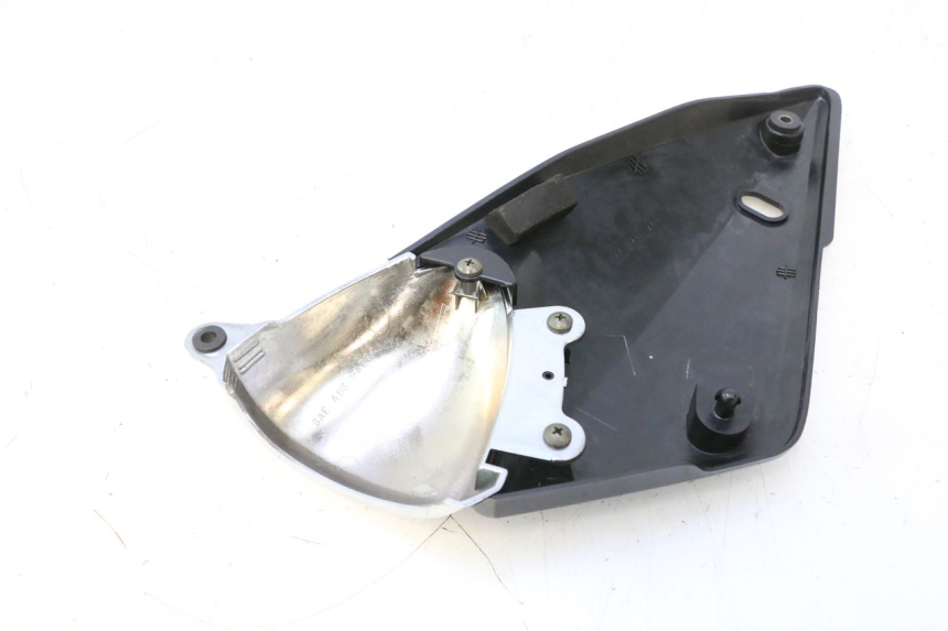 photo de CARENA SOTTO SELLA DESTRA SUZUKI GSF N BANDIT 1200 (2001 - 2005) - Dettaglio del componente