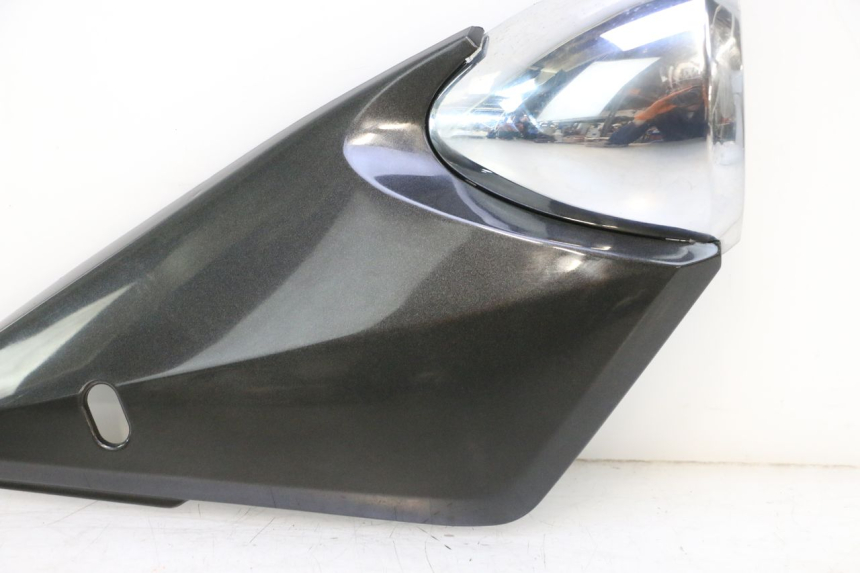 photo de CARENA SOTTO SELLA DESTRA SUZUKI GSF N BANDIT 1200 (2001 - 2005) - Dettagli dei punti di fissaggio