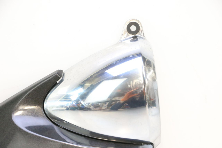 photo de CARENA SOTTO SELLA DESTRA SUZUKI GSF N BANDIT 1200 (2001 - 2005) - Stato della superficie e materiale