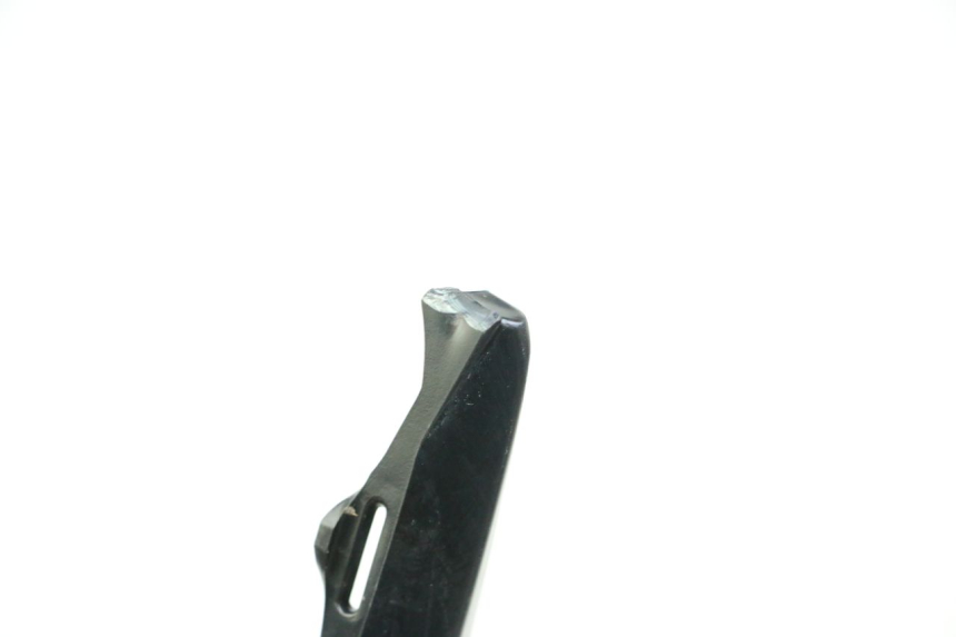 photo de CARENA SOTTO SELLA DESTRA SUZUKI GSR 750 (2011 - 2017) - Primo piano tecnico