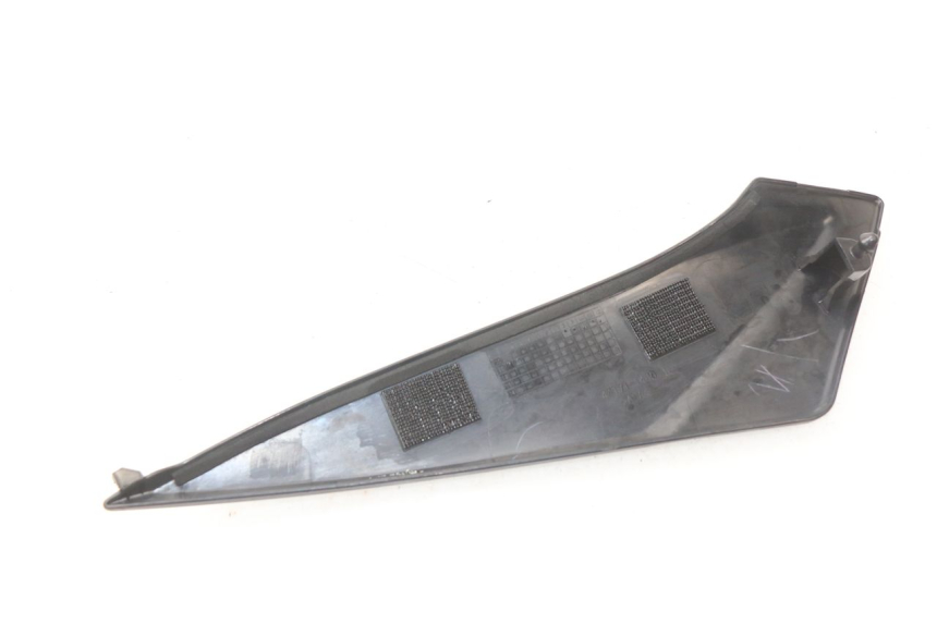 photo de COPERCHIO SOTTO SELLA DESTRO SUZUKI GSX-R GSXR 750 (2011 - 2016) - Altra angolazione