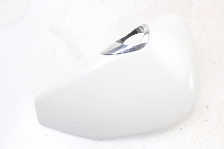 photo de CARENA SOTTO SELLA DESTRA HARLEY DAVIDSON SPORTSTER XL CUSTOM 883 (1999 - 2006) - Vista principale