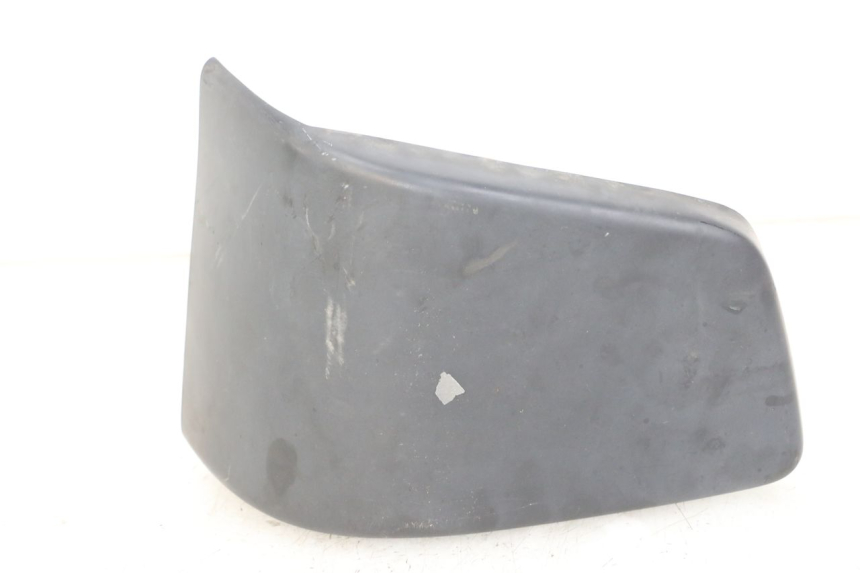 photo de CARENA SOTTO SELLA DESTRA HONDA VT C2 SHADOW 750 (1997 - 2001) - Dettaglio del componente