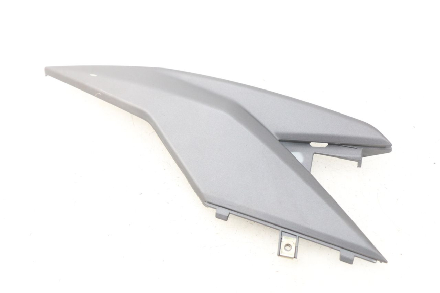 photo de COPERCHIO SOTTO SELLA DESTRO SYM JET 4 4T 50 (2018 - 2021) - Vista principale