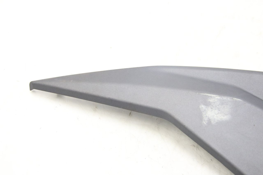 photo de COPERCHIO SOTTO SELLA DESTRO SYM JET 4 4T 50 (2018 - 2021) - Zoom sullo stato d'uso