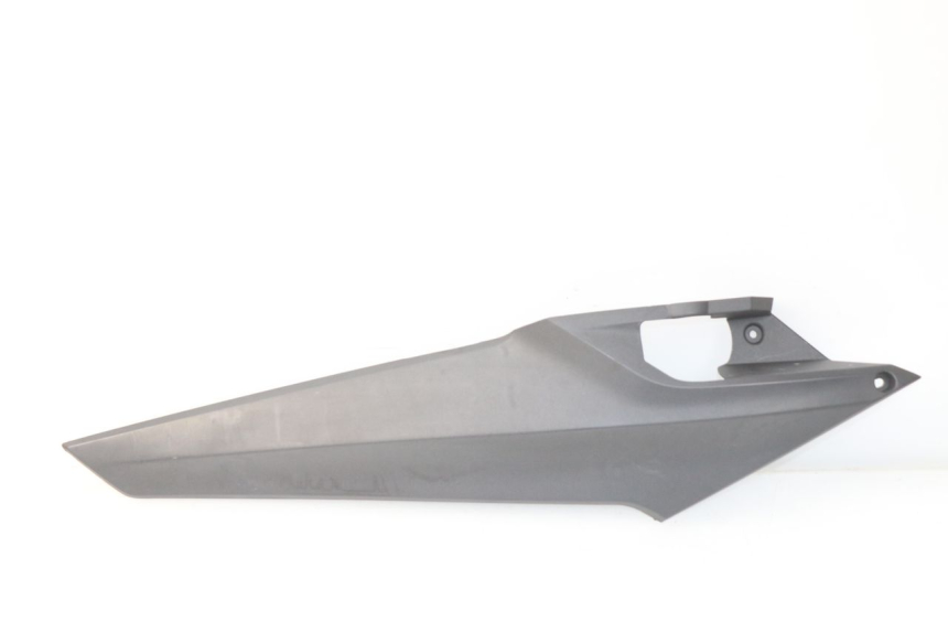 photo de COPERCHIO SOTTO SELLA DESTRO SYM JOYMAX 250 (2013 - 2017) - Vista principale