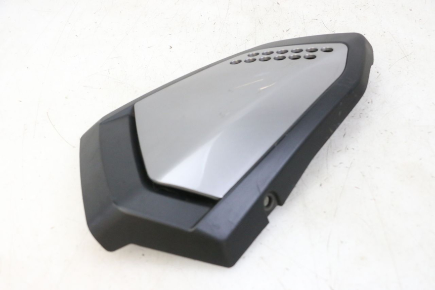 photo de CARENA SOTTO SELLA DESTRA KEEWAY K-LIGHT KLIGHT 125 (2018 - 2025) - Altra angolazione