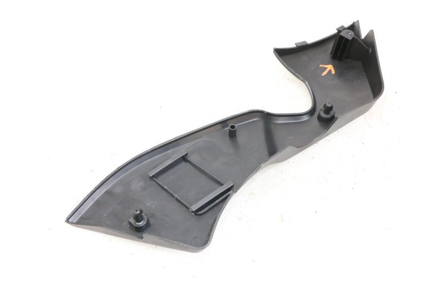 photo de CARENA SOTTO SELLA DESTRA KYMCO K-PW K-PIPE 50 (2012 - 2017) - Primo piano tecnico