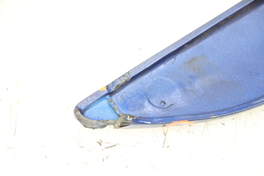 photo de CARENA SOTTO SELLA DESTRA KAWASAKI ZR7 ZR-7 S 750 (1999 - 2004) - Zoom sullo stato d'uso