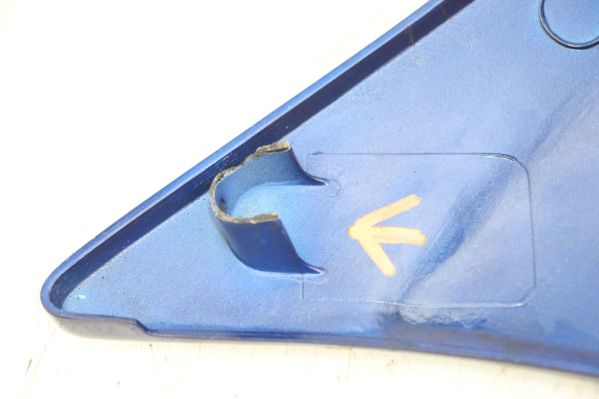 photo de CARENA SOTTO SELLA DESTRA KAWASAKI ZR7 ZR-7 S 750 (1999 - 2004) - Primo piano tecnico