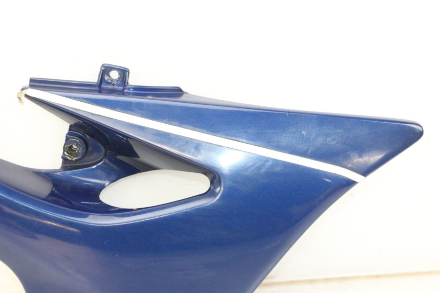 photo de CARENA SOTTO SELLA DESTRA KAWASAKI ZR7 ZR-7 S 750 (1999 - 2004) - Dettagli dei punti di fissaggio