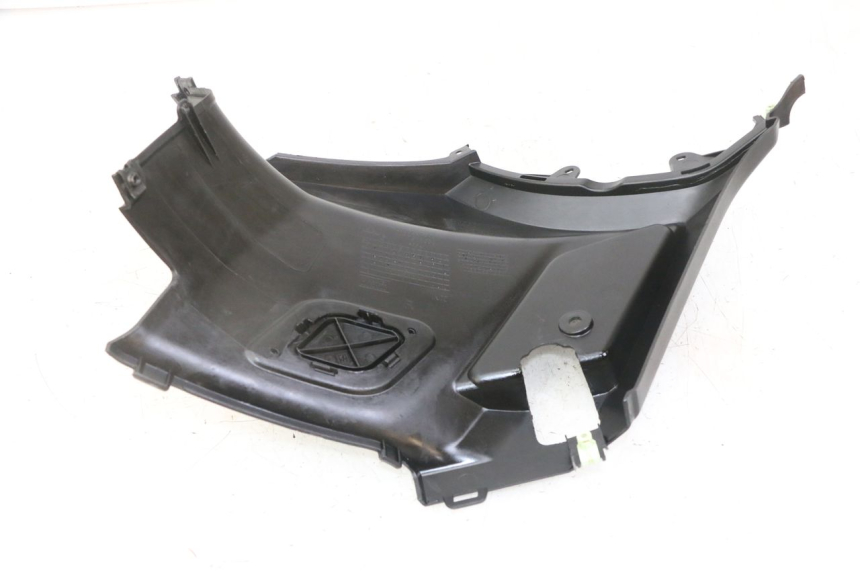 photo de CARENA SOTTO SELLA DESTRA PEUGEOT KISBEE 2T 50 (2018 - 2022) - Zoom sullo stato d'uso