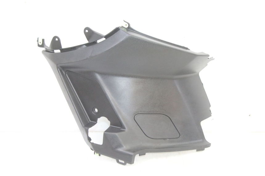 photo de COPERCHIO SOTTO SELLA DESTRO PEUGEOT KISBEE 2T 50 (2010 - 2017) - Vista principale