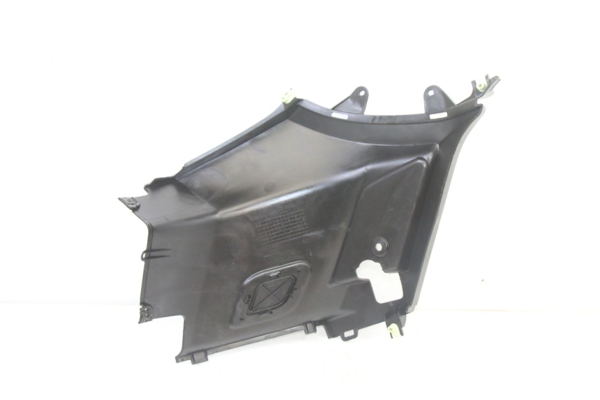 photo de COPERCHIO SOTTO SELLA DESTRO PEUGEOT KISBEE 2T 50 (2010 - 2017) - Zoom sullo stato d'uso