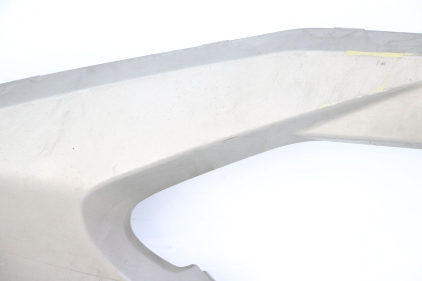 photo de CARENA SOTTO SELLA DESTRA KYMCO XCITING 500 (2007 - 2010) - Altra vista dell'articolo