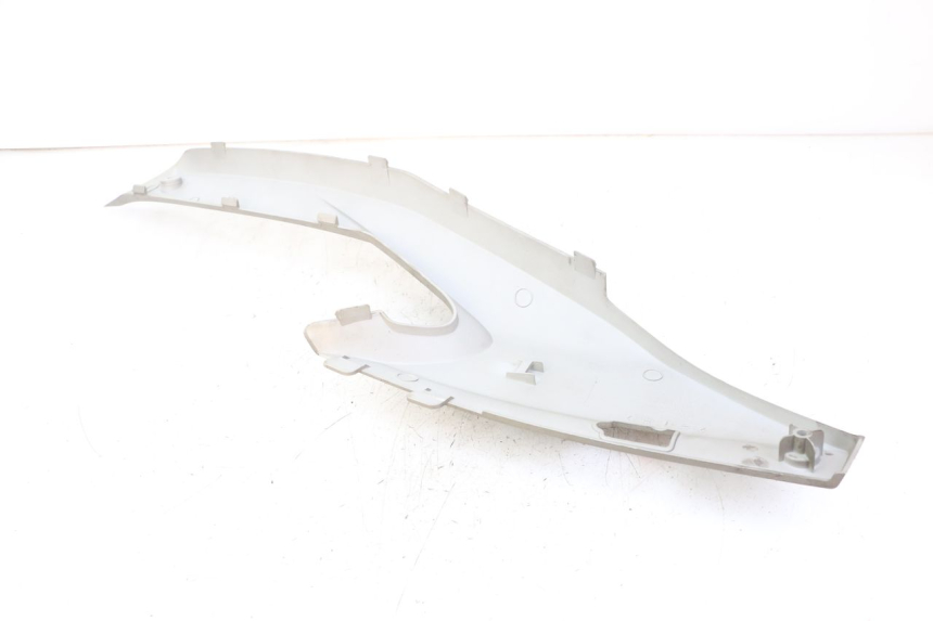 photo de CARENA SOTTO SELLA DESTRA KYMCO XCITING 500 (2007 - 2010) - Zoom sullo stato d'uso