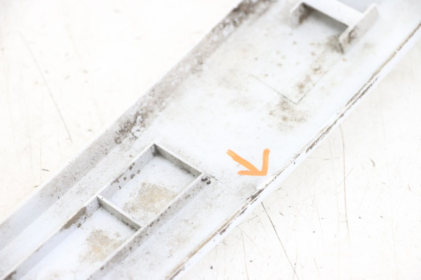 photo de COPERCHIO SOTTO SELLA DESTRO KYMCO LIKE 125 (2009 - 2016) - Vista d'insieme del prodotto