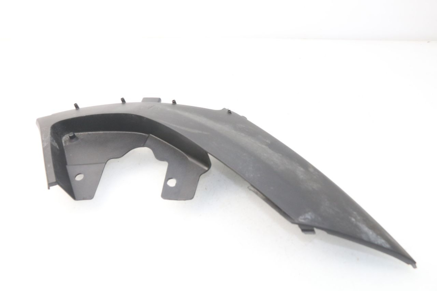 photo de COPERCHIO SOTTO SELLA DESTRO PEUGEOT METROPOLIS 400 (2017 - 2020) - Primo piano tecnico