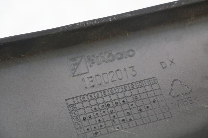 photo de CARENA SOTTO SELLA DESTRA PIAGGIO MP3 HPE 350 (2018 - 2020) - Ricambio usato controllato