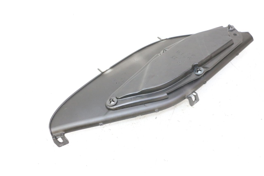 photo de CARENA SOTTO SELLA DESTRA PIAGGIO MP3 HPE 310 (2024 - 2025) - Zoom sullo stato d'uso