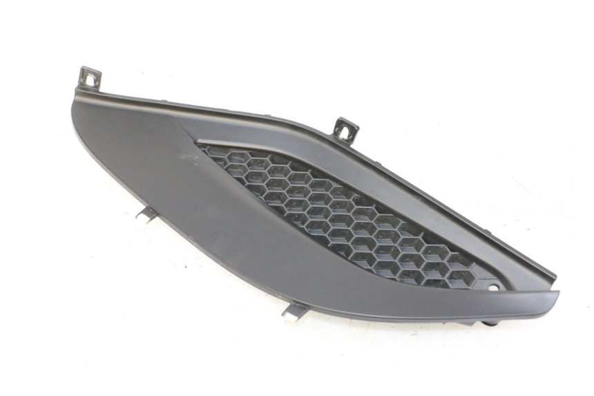 photo de CARENA SOTTO SELLA DESTRA PIAGGIO MP3 HPE 310 (2024 - 2025) - Primo piano tecnico