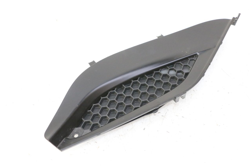 photo de CARENA SOTTO SELLA DESTRA PIAGGIO MP3 HPE 310 (2024 - 2025) - Vista d'insieme del prodotto