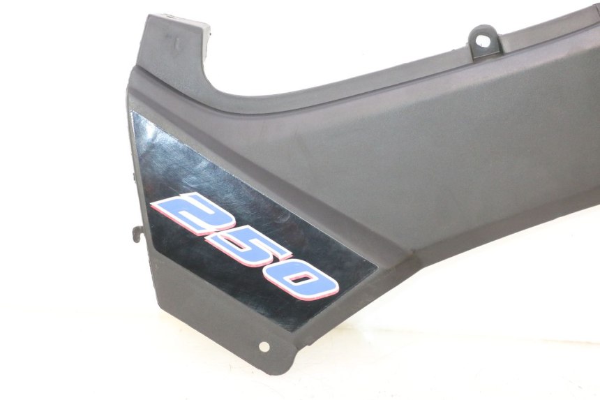 photo de CARENA SOTTO SELLA DESTRA KYMCO MXU R 250 (2004 - 2010) - Altra vista dell'articolo